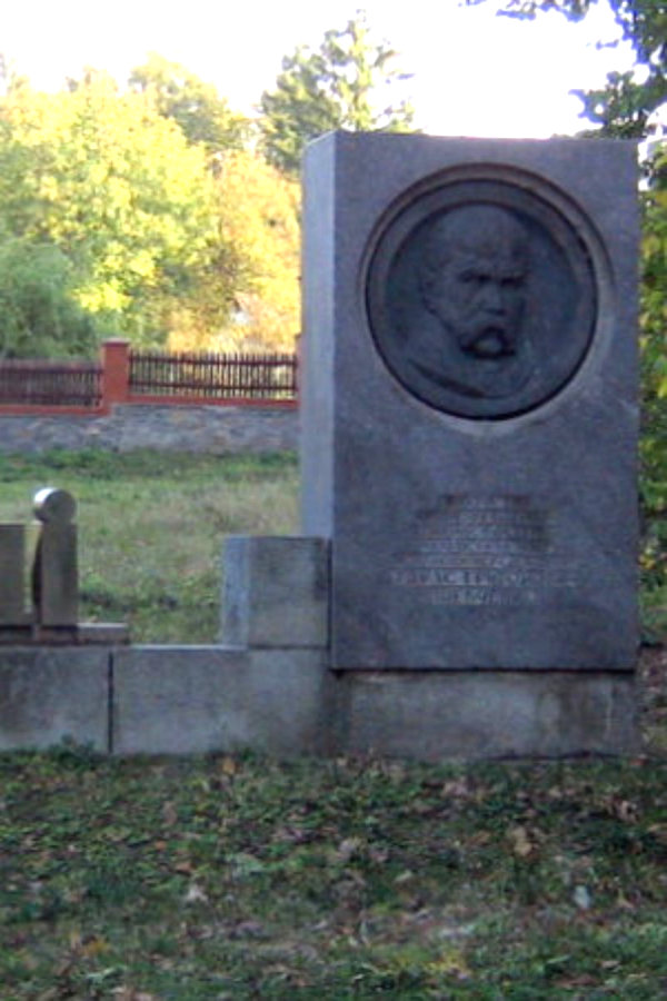 Taras Shevchenko monument in Moryntsi